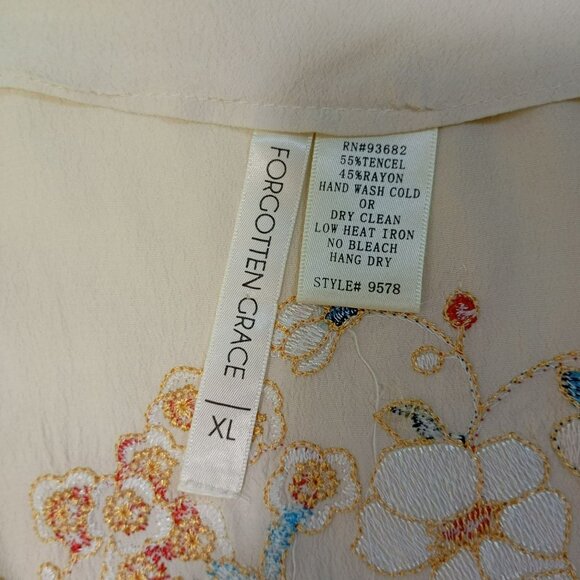 Forgotten Grace Floral Embroidered Kimono Cardigan With Fringe Hem & Sleeve - Picture 2 of 9